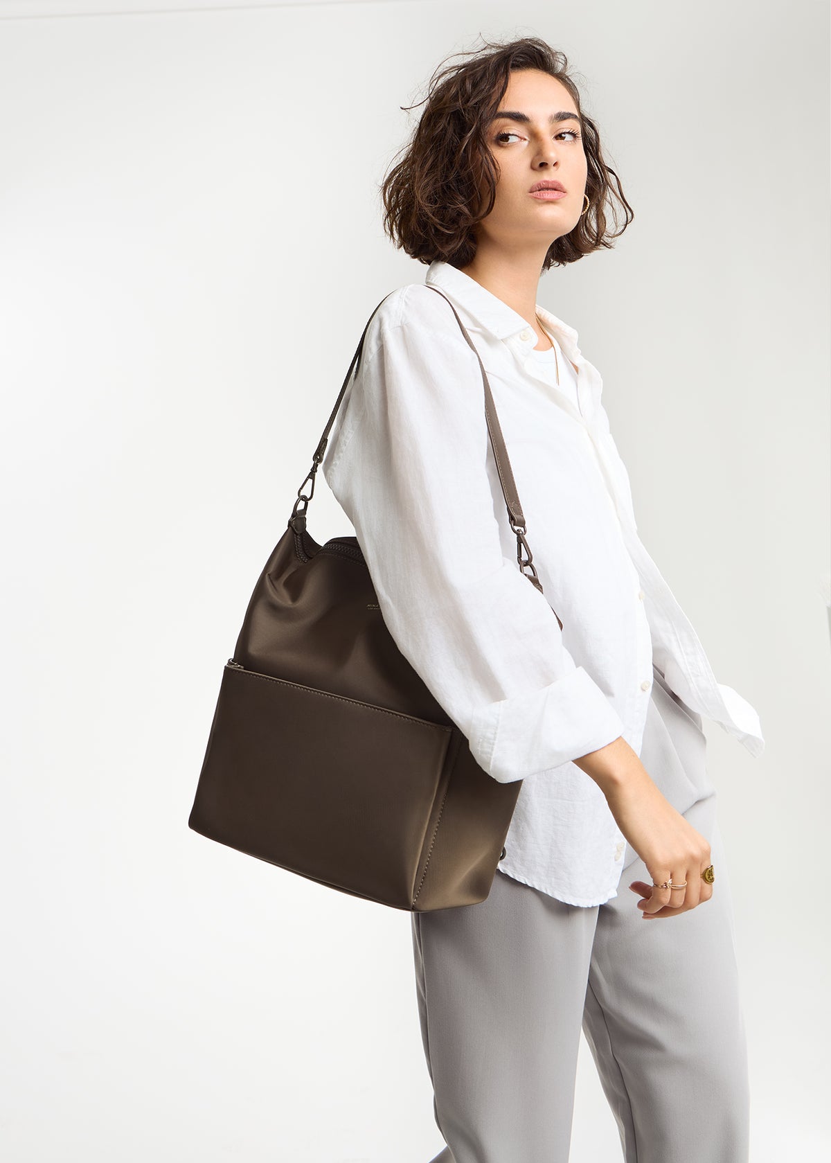 ☆希少☆MINA BAIE スティービー・ミディ バックパック　リュック Stevie Full Backpack (Vegan) – MINA BAIE