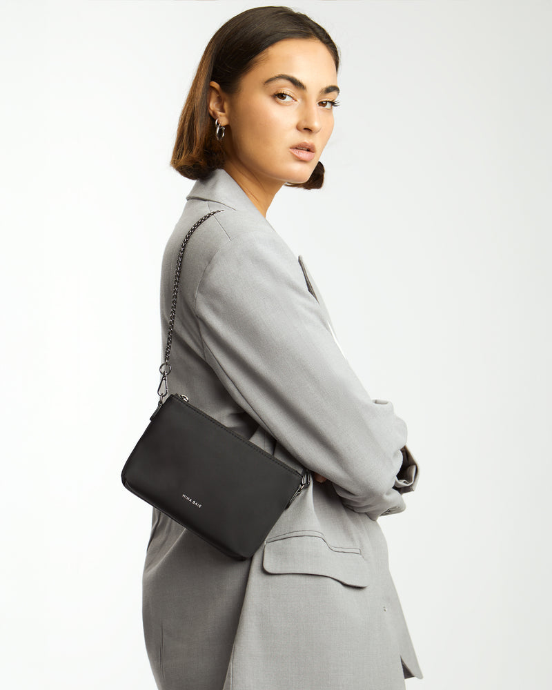 Gunmetal / 23