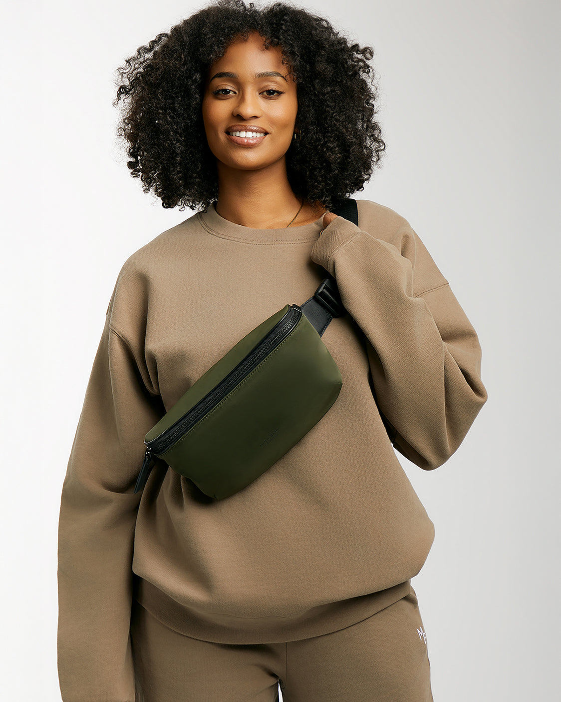 【新品】hood belt bag mini ウエストバッグ　モリハルナ 新品】hood belt bag mini ウエストバッグ モリハルナ hood モリハルナ