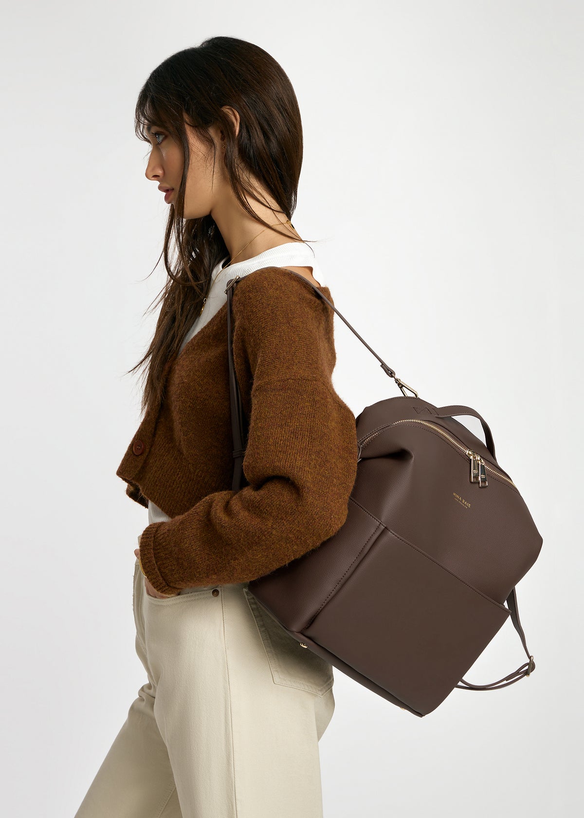 Stevie Midi – MINA BAIE